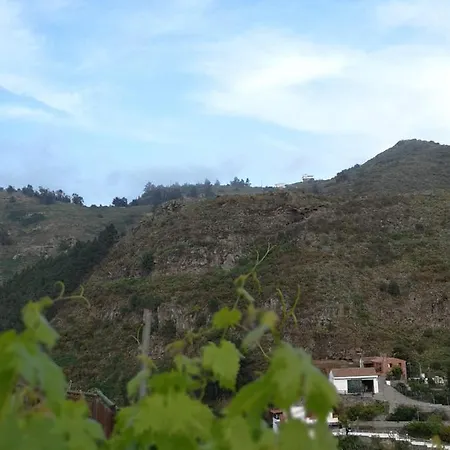 Casa Con Cuevita * テロル