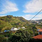 Casa Con Cuevita * Teror