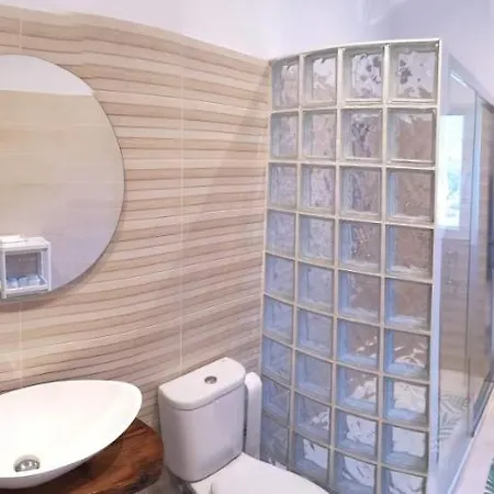 Casa Con Cuevita