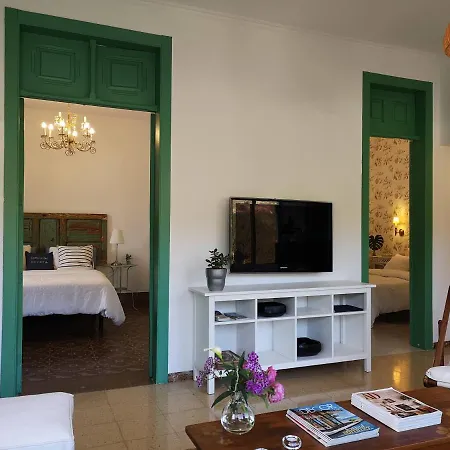 Casa Con Cuevita * Teror