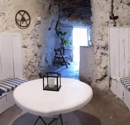 Casa Con Cuevita 度假居 特罗尔