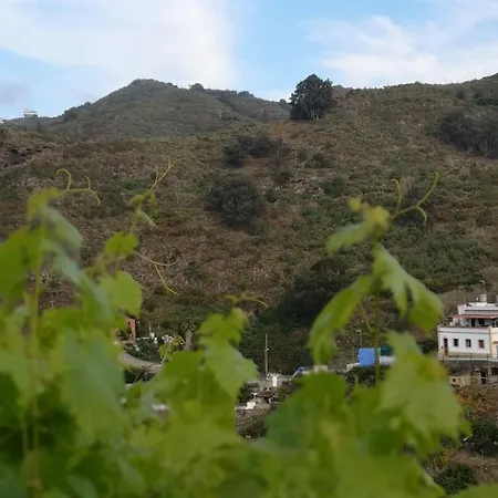 Casa Con Cuevita 펜션 *